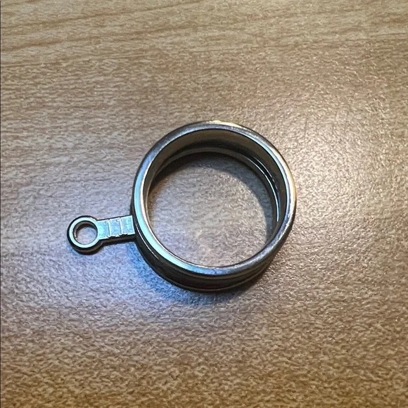 Elegant Silver Men's Ring Size 11 - Picture 5 of 7